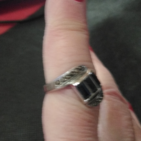 Ring - Picture 4 of 4